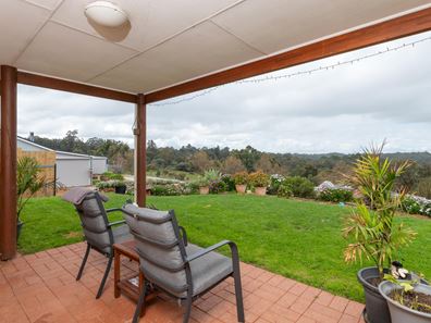 8 Manor Ridge, Bridgetown WA 6255