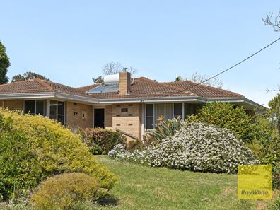 12 Mary Drive, Lesmurdie WA 6076