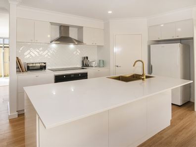 5 Quaker Road, Dunsborough WA 6281