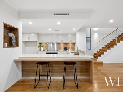 1 Barrow Crescent, North Coogee WA 6163