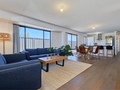 27 Gladstonbury Parade, Baldivis WA 6171