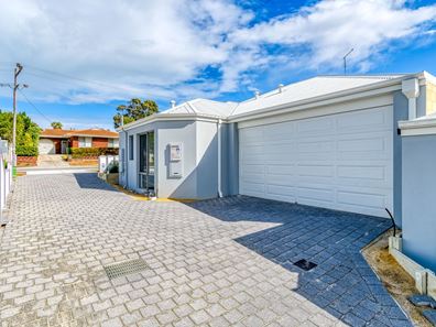 16A Windsor Place, Kallaroo WA 6025