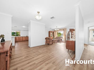 2 Menteith Place, Kinross WA 6028