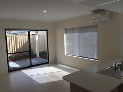 7 Blue Road, Canning Vale WA 6155