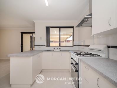 1 Pengilly Road, Orelia WA 6167