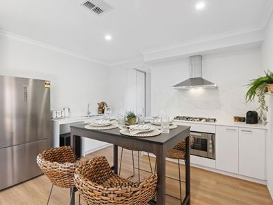 Room/2  21 Grose Way, Noranda WA 6062