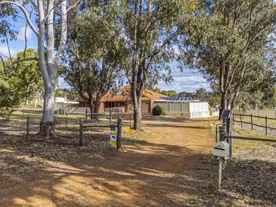 7 Shorthorn Pass, Lower Chittering WA 6084
