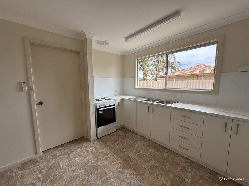 3/3 Morley Way, South Kalgoorlie