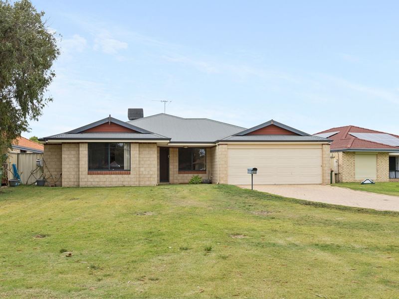 37 Riaza Parkway, Port Kennedy