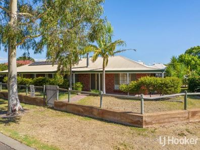 18 Burleigh Drive, Australind WA 6233