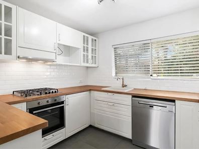 3/27 Melinga Court, Karawara WA 6152