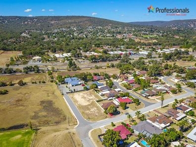 11 Ivanhoe Way, Camillo WA 6111