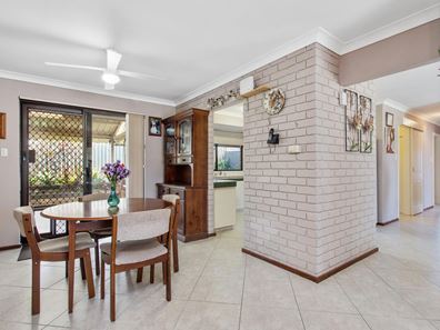 1 Tawny Way, Thornlie WA 6108