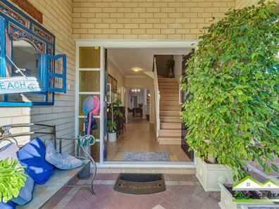 17 Rosslare Promenade, Mindarie WA 6030