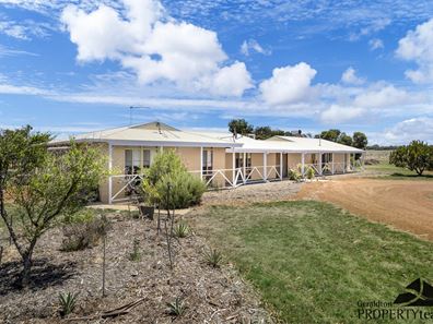 133 Sutcliffe Road, Waggrakine WA 6530