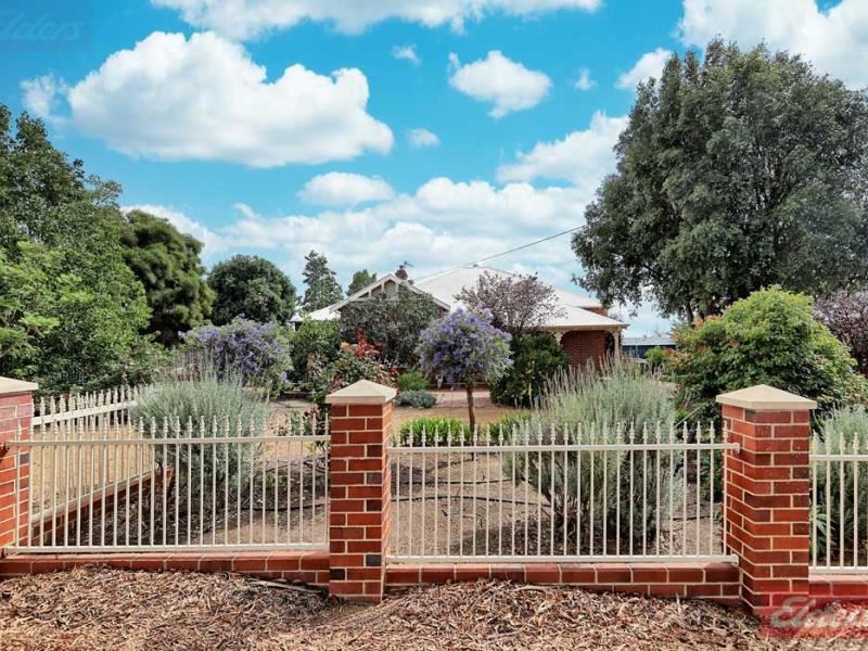 10 Lock Street, Narrogin