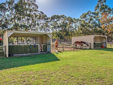 26 Karbro Dr, Cardup WA 6122