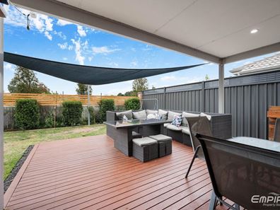 32 Grapestone Road, Piara Waters WA 6112