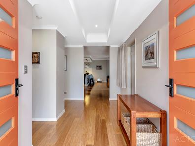 17 Glenbawn Vista, Lakelands WA 6180