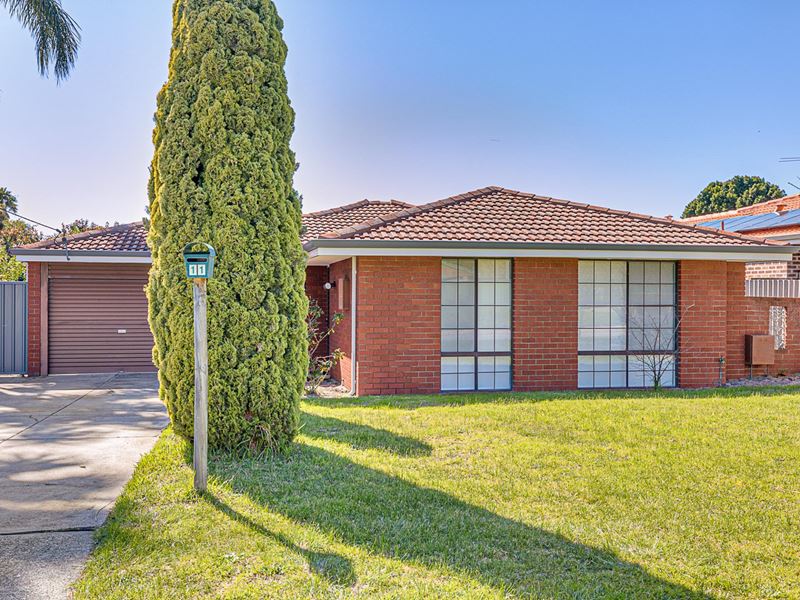 11 Fulmar Street, Thornlie WA 6108