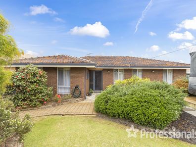 7 Brookland Crescent, Marangaroo WA 6064