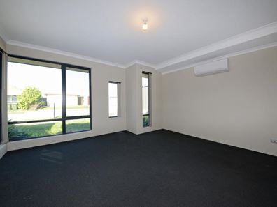 60 Salwood Loop, Banksia Grove WA 6031
