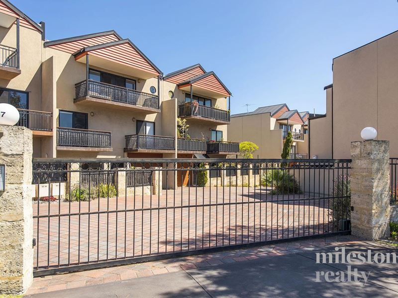 5/7 Bellion Drive, Hamilton Hill WA 6163