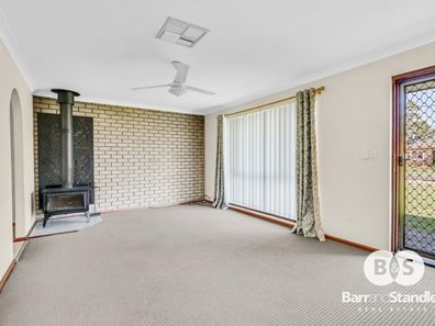 32 Jackson Street, Waroona WA 6215