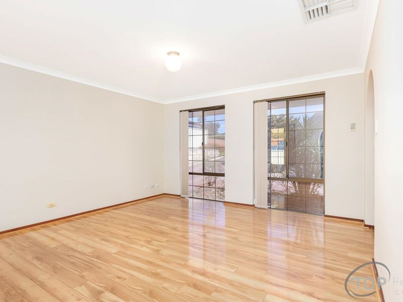 6B Jasmine Loop, Willetton