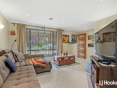 28 Treetop Circle, Canning Vale WA 6155