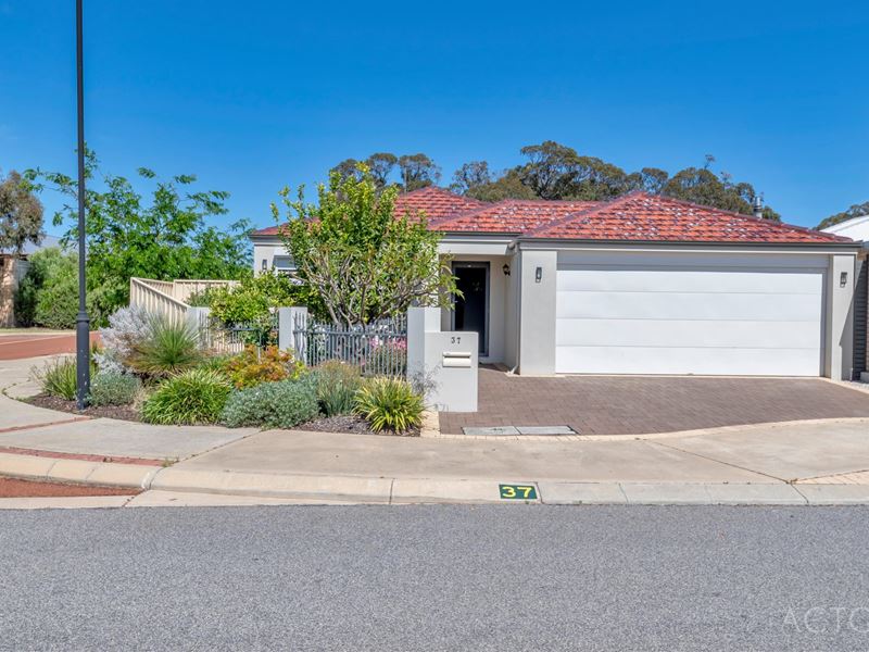 37 Warburton Trail, Lakelands WA 6180