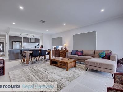 8 Tiliqua Crescent, Wandi WA 6167