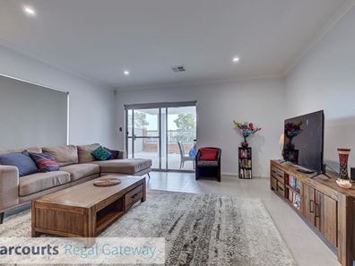 8 Tiliqua Crescent, Wandi WA 6167