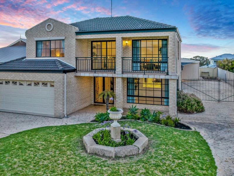 16 Merredin Heights, Dawesville