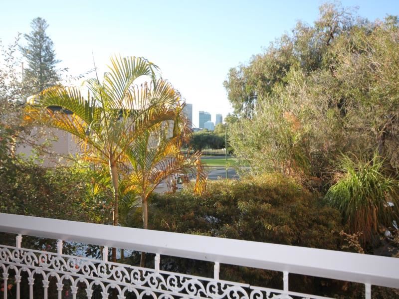 14/5 Melville Place, South Perth
