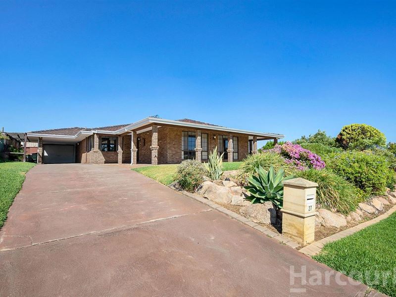 27 Oaklands Avenue, Halls Head WA 6210