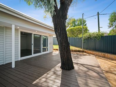 2 Koolgoo Way, Koongamia WA 6056