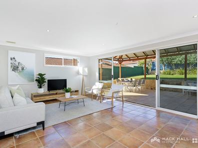 88 Weaponess Rd, Scarborough WA 6019