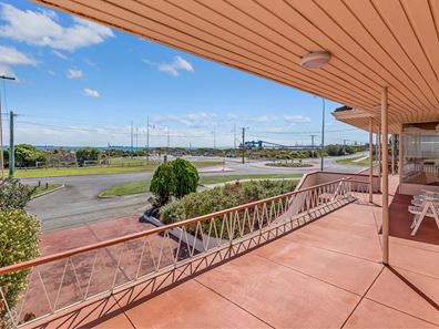 103 Rockingham Beach Road, Rockingham WA 6168