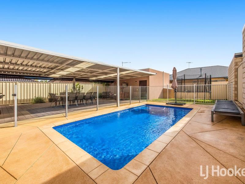 97 Lake Valley Drive, Lakelands