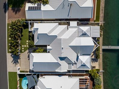 10 Baruna Court, Halls Head WA 6210