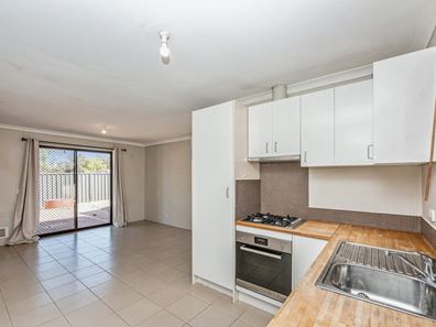 1 Apara Place, Koongamia WA 6056