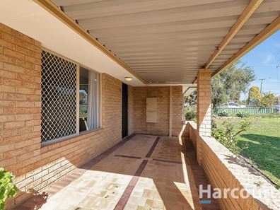 31 Deyoung Road, Craigie WA 6025