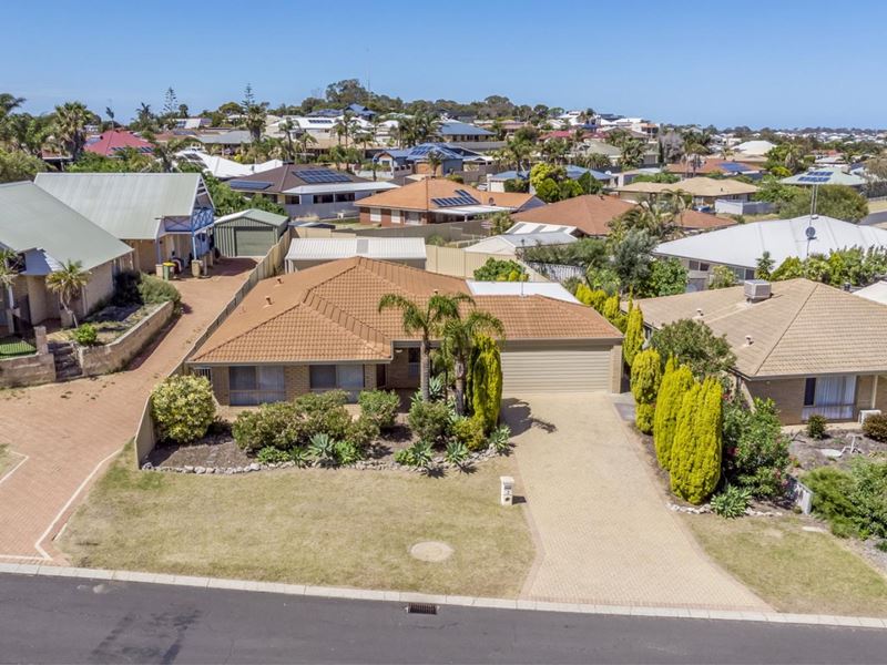 3 Magnolia Rise, Halls Head WA 6210