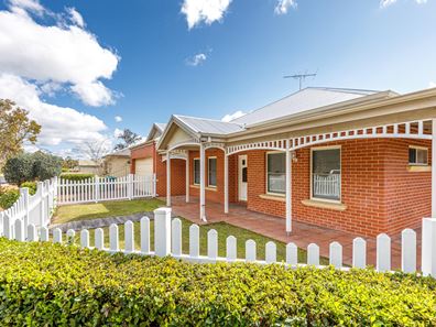 20 Laurie Street, Collie WA 6225