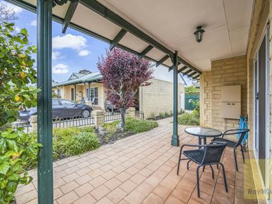 8 / 22 Canning Road, Kalamunda WA 6076