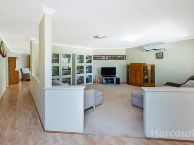 1 Ashurst Way, Hocking WA 6065