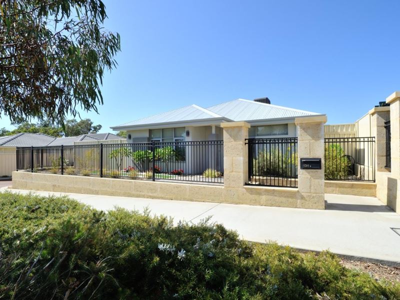 134 Lake Valley Drive, Lakelands
