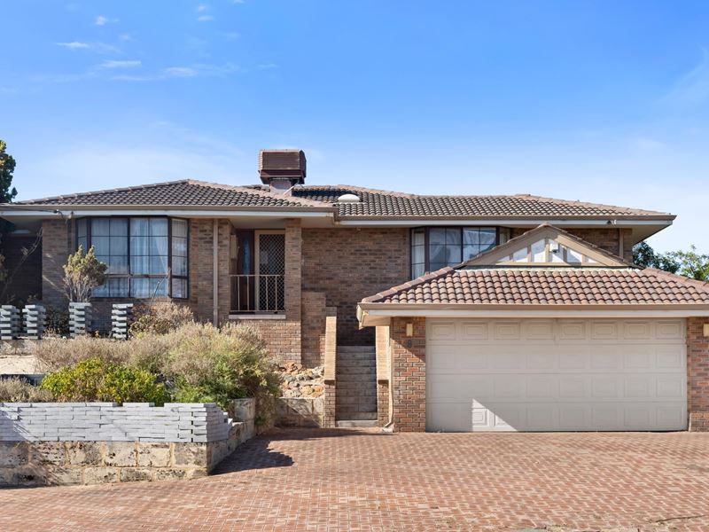 8 Tarwhine Place, Golden Bay