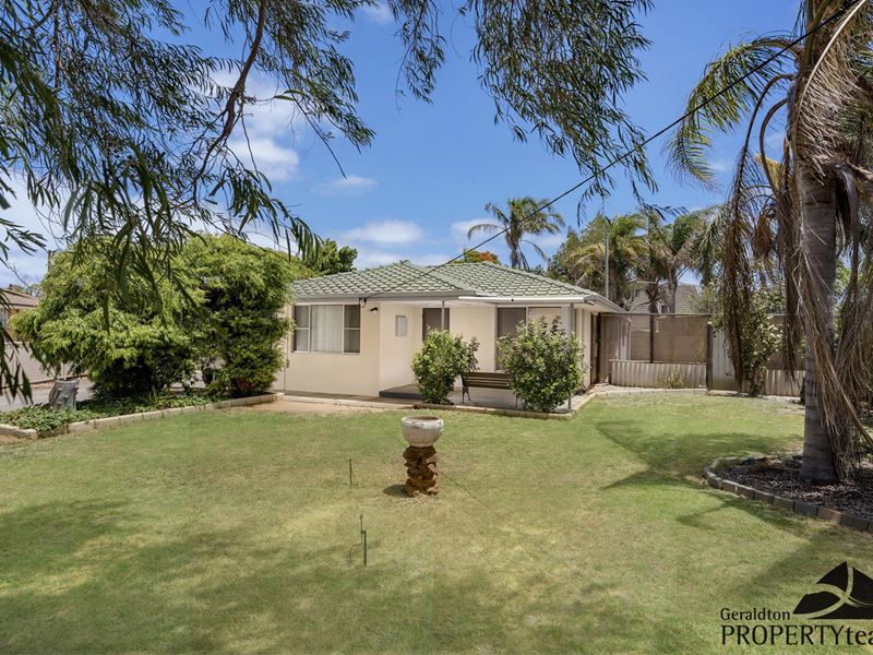 4 Phillip Place, Utakarra